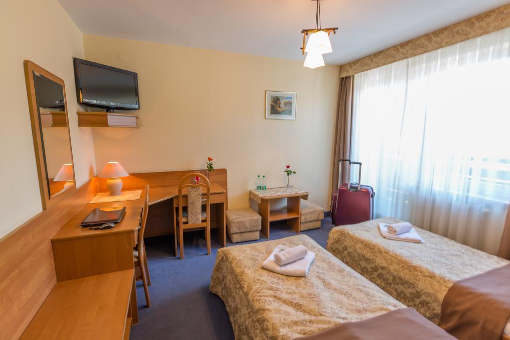 Fian - Noclegi I Konferencje W Centrum Закопане Экстерьер фото